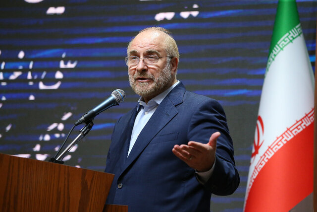 قالیباف: مجموعه حکمرانی باید از مدیران شجاع حمایت کند قالیباف: مجموعه حکمرانی باید از مدیران شجاع حمایت کند