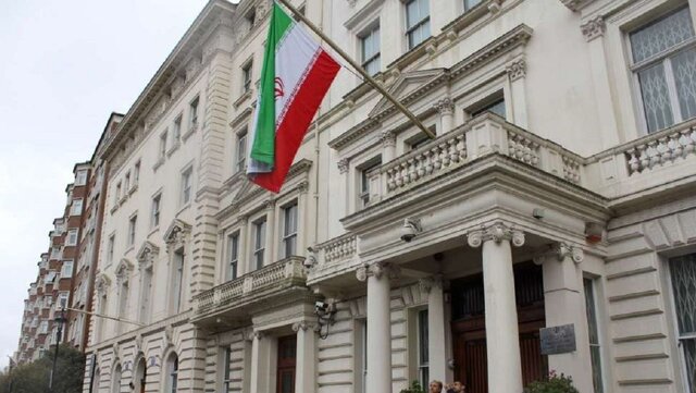 انتقاد به تهدید مراجعان به سفارت ایران در لندن انتقاد به تهدید مراجعان به سفارت ایران در لندن