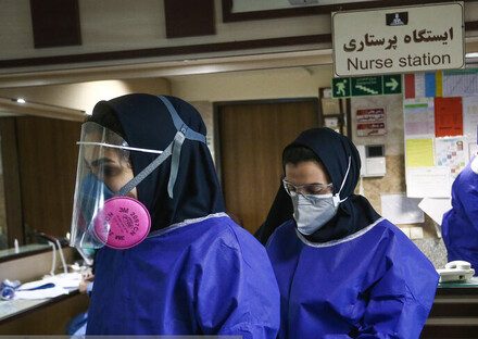 ملاک پرداختی‌ها به پرستاران در بودجه ۱۴۰۲ / چالش‌ پرستاران با ۲ سازمان بیمه‌گر