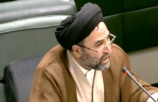 ذاکر: منابع درآمدی بودجه باید منوط به داراییهای واقعی دولت باشد ذاکر: منابع درآمدی بودجه باید منوط به داراییهای واقعی دولت باشد