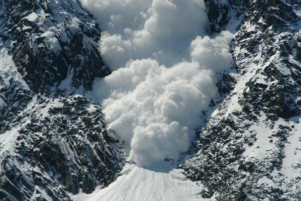 مسیرهای ورودی کوهستانهای تهران تا شنبه مسدودند مسیرهای ورودی کوهستانهای تهران تا شنبه مسدودند