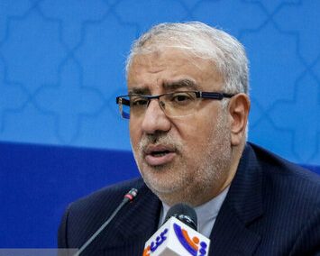 ارز همه هلدینگهای بزرگ پتروشیمی و پالایشگاهی در مرکز مبادله عرضه میشود ارز همه هلدینگهای بزرگ پتروشیمی و پالایشگاهی در مرکز مبادله عرضه میشود