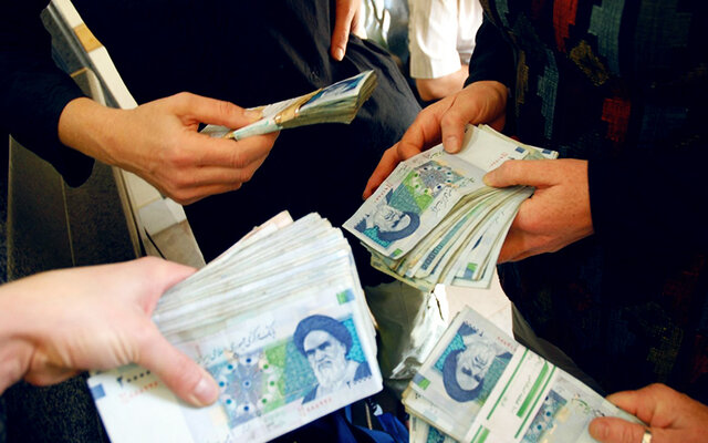 ۷ میلیون و ۹۲۰ هزار تومان حداقل حقوق در سال آینده/ تعیین سقف معافیت مالیاتی ۷ میلیون و ۹۲۰ هزار تومان حداقل حقوق در سال آینده/ تعیین سقف معافیت مالیاتی