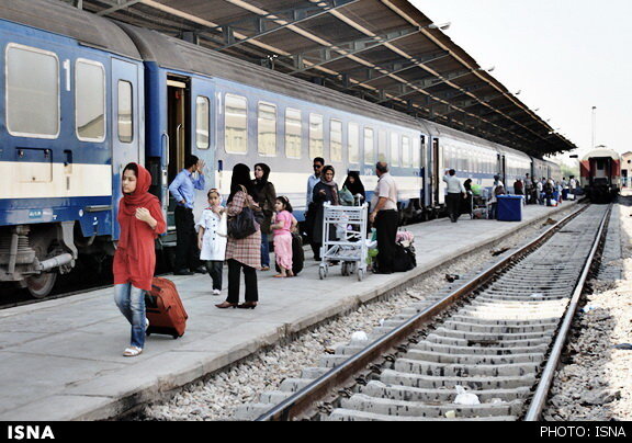 فروش بلیتهای نوروزی قطار آغاز شد فروش بلیتهای نوروزی قطار آغاز شد