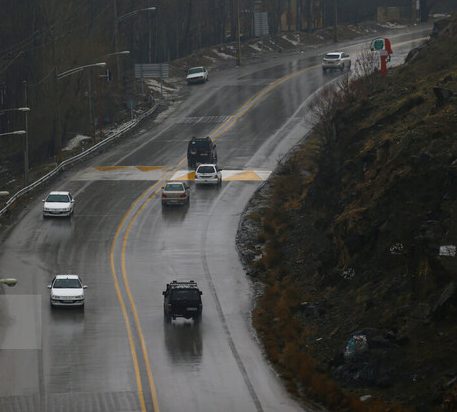 برف و باران در جاده‌های ۱۰ استان/ افزایش ترددهای بین شهری در دومین روز از طرح نوروزی پلیس راهور