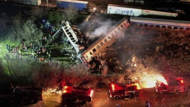 برخورد مرگبار دو قطار با یکدیگر در یونان