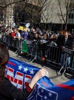 هجوم طرفداران ترامپ به سمت محل جلسه محاکمه وی در نیویورک