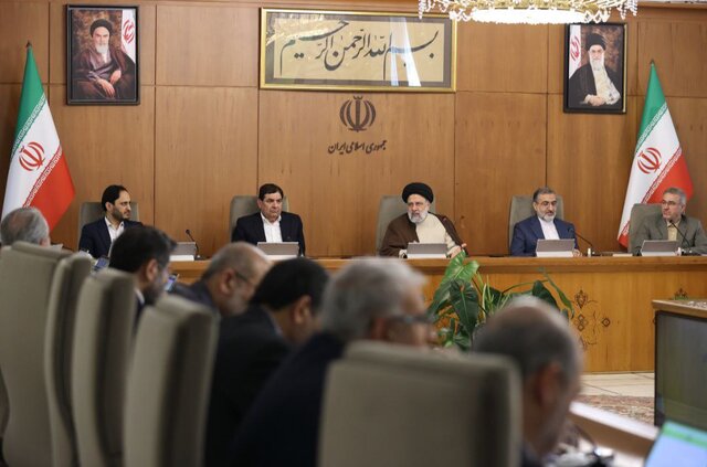 اقدامات بانک مرکزی برای جلوگیری از اضافه برداشت بانکها با جدیت دنبال شود اقدامات بانک مرکزی برای جلوگیری از اضافه برداشت بانکها با جدیت دنبال شود