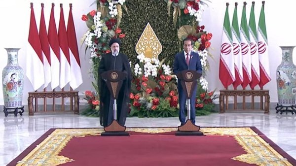 توافق ایران و اندونزی برای انجام تبادلات تجاری با ارزهای ملی توافق ایران و اندونزی برای انجام تبادلات تجاری با ارزهای ملی