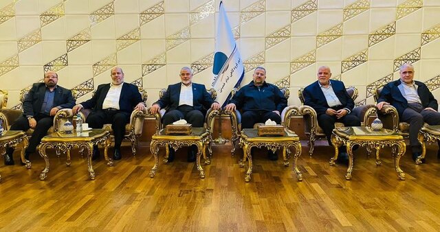 هیات حماس به ریاست هنیه وارد تهران شد هیات حماس به ریاست هنیه وارد تهران شد