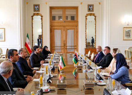 آغاز گفت‌وگوهای وزیران خارجه ایران و لیبی در تهران