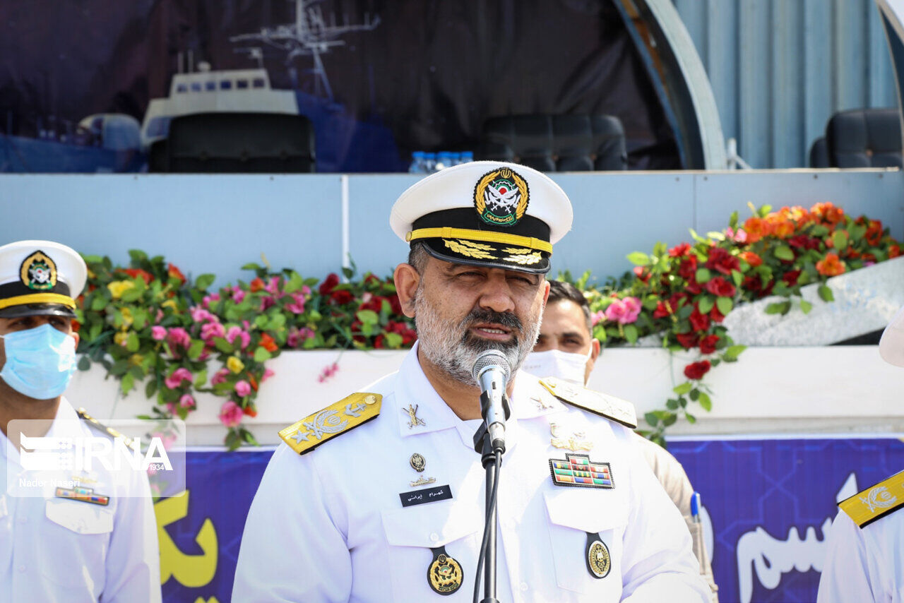 دریادار ایرانی: دستاوردهای جدید نداجا رونمایی می‌شود