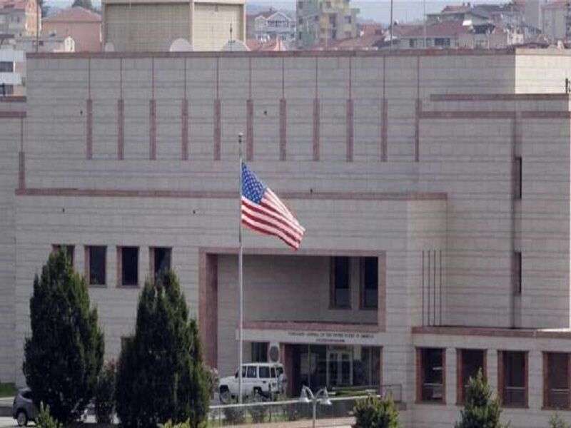 تیراندازی در اطراف سفارت آمریکا در بیروت
