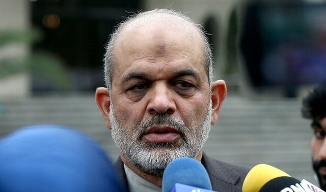 توصیههای مهم وزیر کشور به مسافران عتبات عالیات توصیههای مهم وزیر کشور به مسافران عتبات عالیات