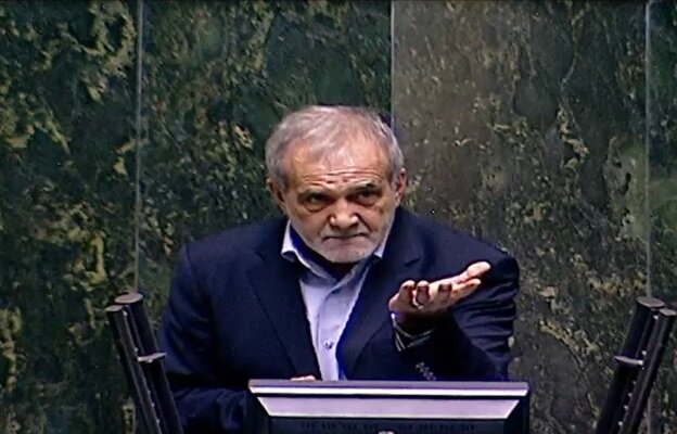 پزشکیان در صحن مجلس: باید دست از اختلاف برداریم پزشکیان در صحن مجلس: باید دست از اختلاف برداریم