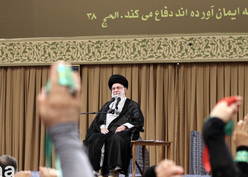 جمعی از دانشآموزان و دانشجویان به دیدار رهبر انقلاب میروند جمعی از دانشآموزان و دانشجویان به دیدار رهبر انقلاب میروند