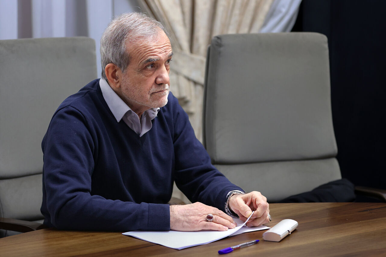 ۵ دستور رئیس جمهور در راستای تحقق اهداف توسعهای صنعت شیلات و آبزیان ۵ دستور رئیس جمهور در راستای تحقق اهداف توسعهای صنعت شیلات و آبزیان
