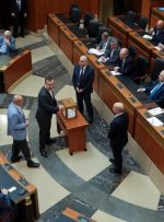 پارلمان لبنان در اولین جلسه خود در انتخاب رئیس‌جمهور شکست خورد