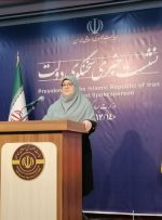 مهاجرانی: استیضاح یا استعفای یک فرد ما را از وفاق خارج نمی‌کند/تحت فشار حداکثری مذاکره نمی‌کنیم
