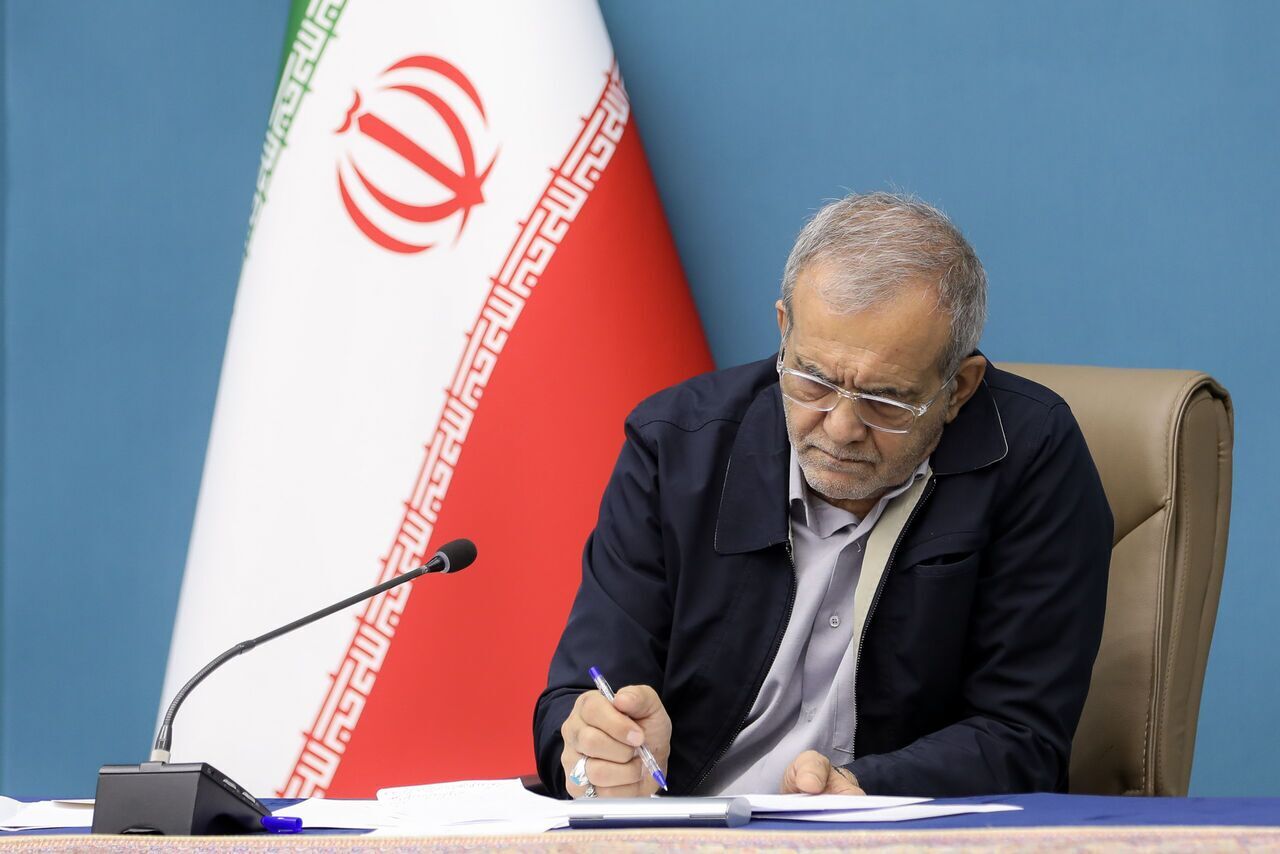 برکناری «دبیری» از سمت معاونت پارلمانی رئیس جمهور برکناری «دبیری» از سمت معاونت پارلمانی رئیس جمهور