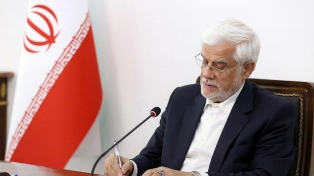 دستور عارف به وزیر آموزش و پرورش برای برخورد با معلم متخلف سنندجی دستور عارف به وزیر آموزش و پرورش برای برخورد با معلم متخلف سنندجی
