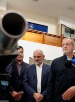 بازدید رئیس جمهور از نمایشگاه دستاوردهای صنعت هسته‌ای