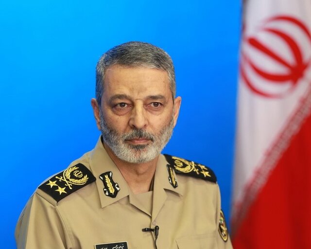 از جنگ بیزاریم اما در دفاع از کشور لحظهای غفلت نمی کنیم از جنگ بیزاریم اما در دفاع از کشور لحظهای غفلت نمی کنیم