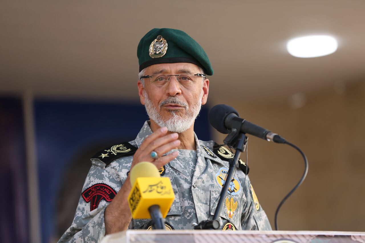 دریادار سیاری: قدرت نظامی کلیدیترین مؤلفه در ارتقای قدرت ملی است دریادار سیاری: قدرت نظامی کلیدیترین مؤلفه در ارتقای قدرت ملی است