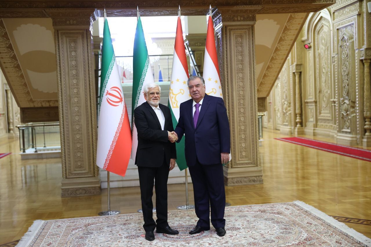 عارف: هیچ مانعی بر سر راه توسعه بیش از پیش روابط تهران-دوشنبه وجود ندارد عارف: هیچ مانعی بر سر راه توسعه بیش از پیش روابط تهران-دوشنبه وجود ندارد