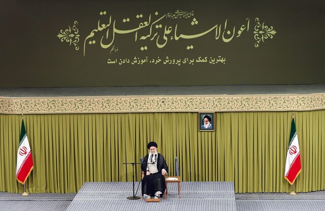حضرت آیت الله خامنهای:ترامپ دروغ گفت/رژیم صهیونی حتماً باید برکنده شود و خواهد شد حضرت آیت الله خامنهای:ترامپ دروغ گفت/رژیم صهیونی حتماً باید برکنده شود و خواهد شد