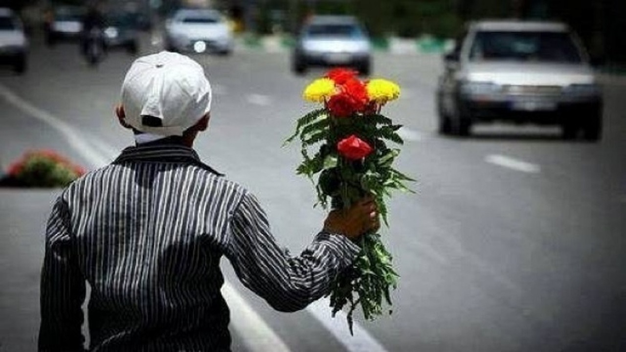 آغاز طرح ساماندهی گلفروشان در مسیرهای منتهی به بهشت زهرا (س) آغاز طرح ساماندهی گلفروشان در مسیرهای منتهی به بهشت زهرا (س)