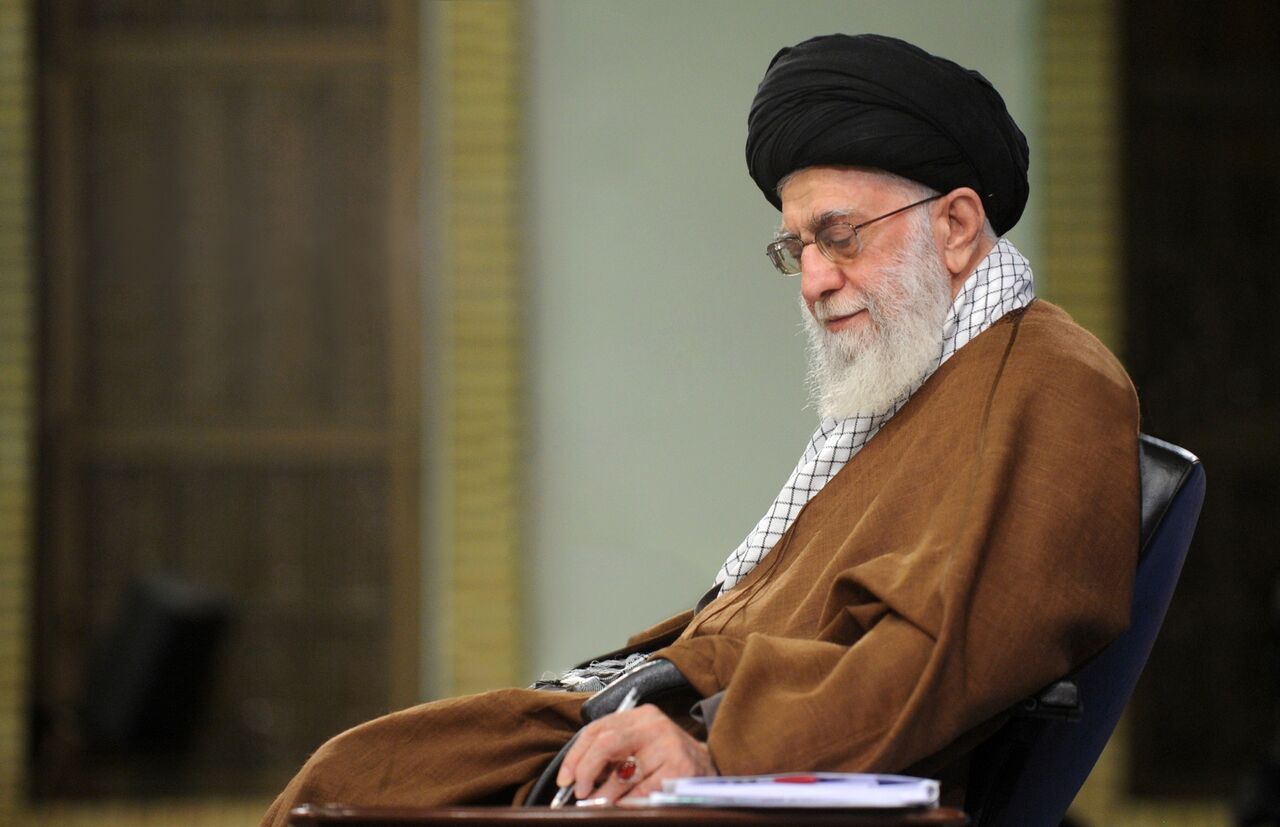 پیام رهبر انقلاب در پی قهرمانی تیم ملی والیبال جوانان ایران پیام رهبر انقلاب در پی قهرمانی تیم ملی والیبال جوانان ایران