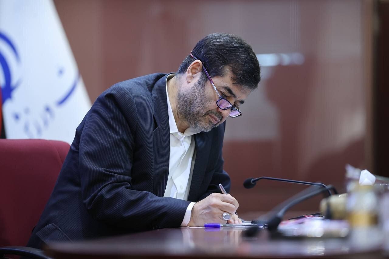 وزیر ورزش روز خبرنگار را تبریک گفت