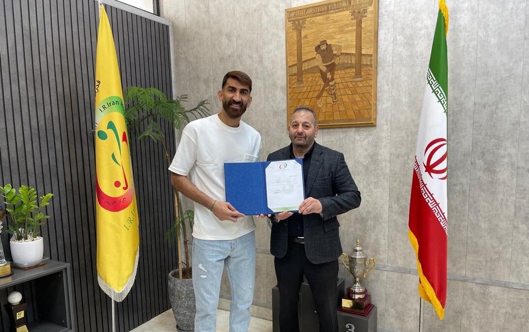 علیرضا بیرانوند حکم جدید گرفت؛ حاضرم دروازه‌بانِ تیم ملی هاکی باشم! + فیلم