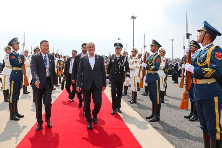 پزشکیان پکن را به مقصد تهران ترک کرد پزشکیان پکن را به مقصد تهران ترک کرد