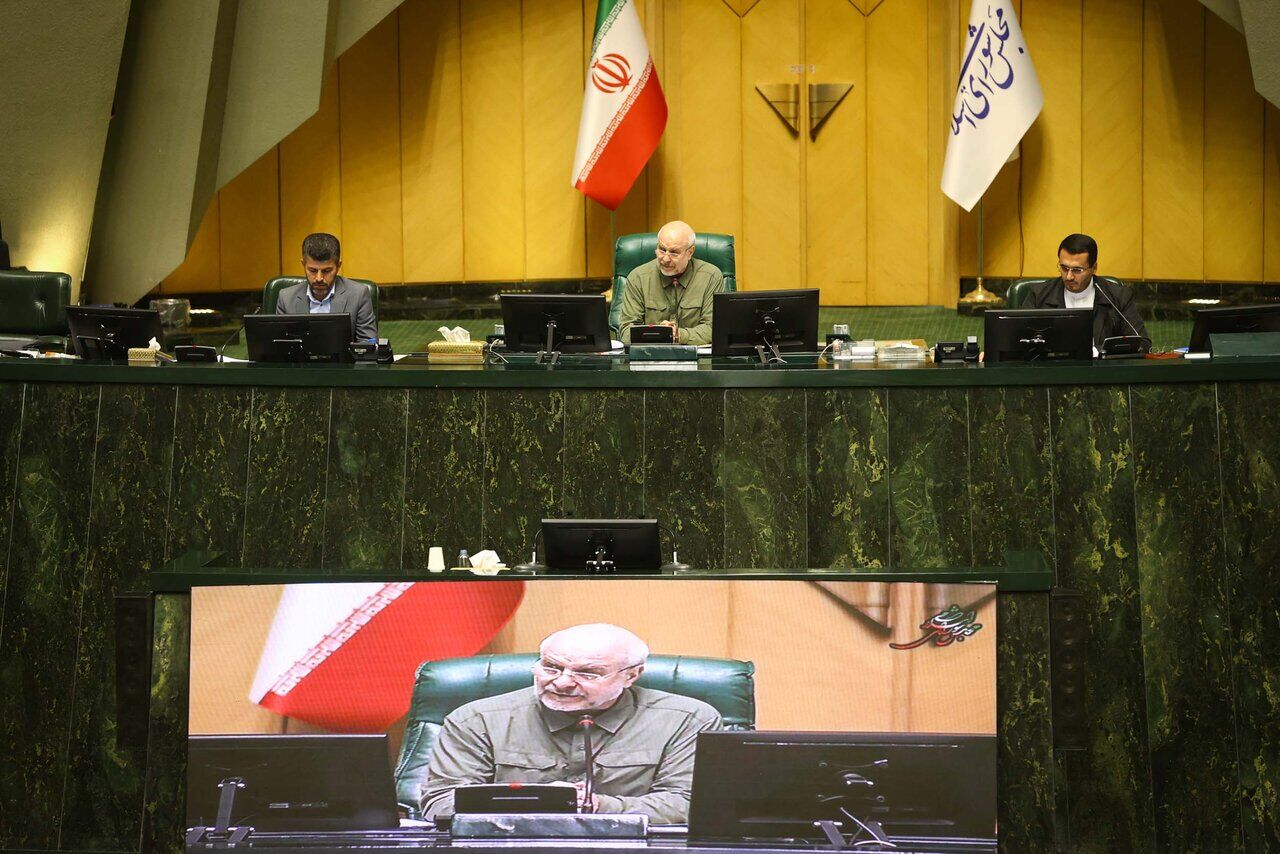 قالیباف: نامه ایران، روسیه و چین به سازمان ملل، نمادی از همبستگی سه قدرت بزرگ است قالیباف: نامه ایران، روسیه و چین به سازمان ملل، نمادی از همبستگی سه قدرت بزرگ است