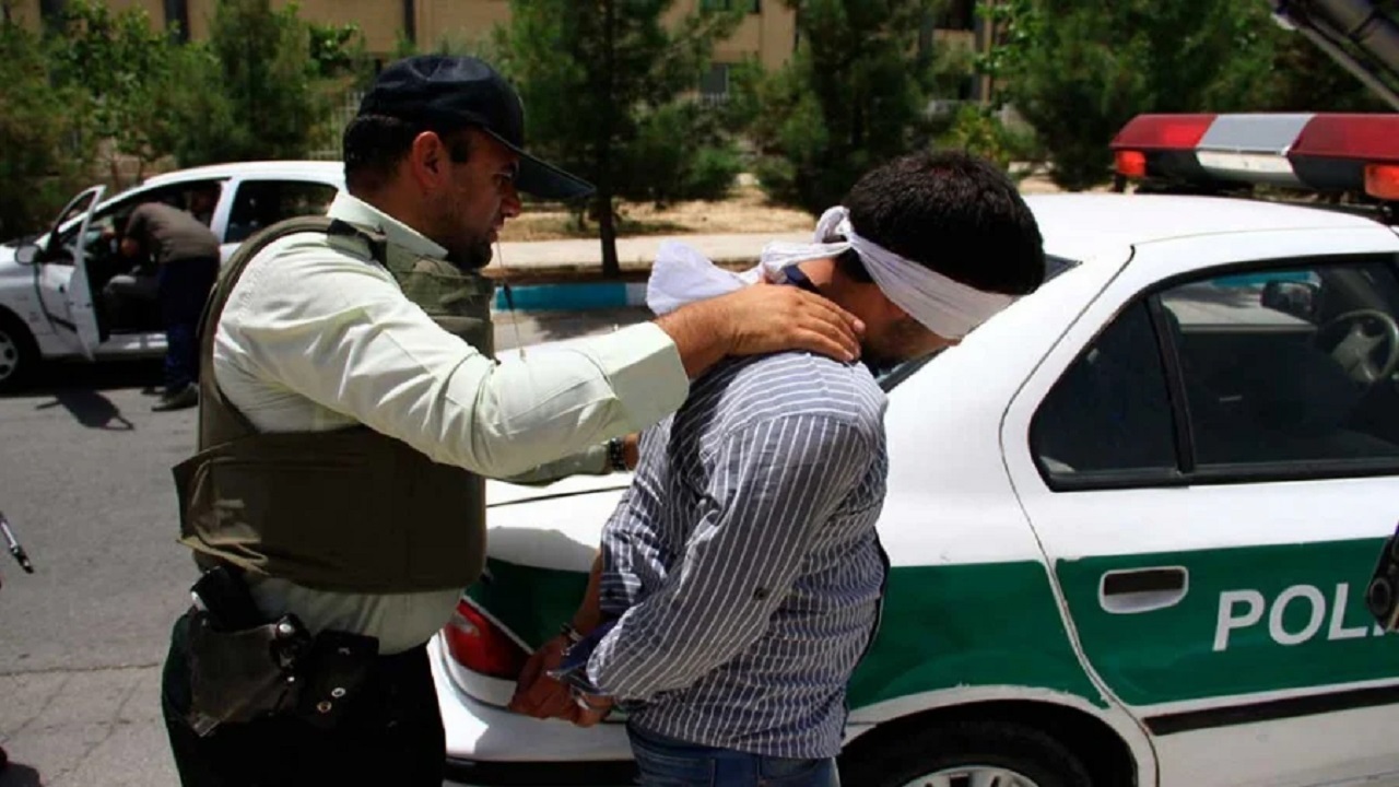 تله گذاری موفق کارآگاهان پلیس برای سارقان موبایل + فیلم تله گذاری موفق کارآگاهان پلیس برای سارقان موبایل + فیلم
