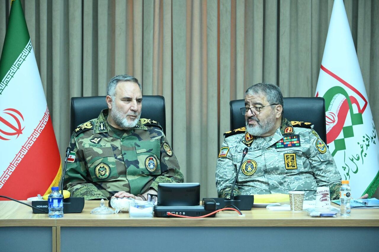 جانشین قرارگاه خاتمالانبیا (ص): نیازمند نهادینه شدن تفکر راهبردی پدافند غیرعامل هستیم جانشین قرارگاه خاتمالانبیا (ص): نیازمند نهادینه شدن تفکر راهبردی پدافند غیرعامل هستیم