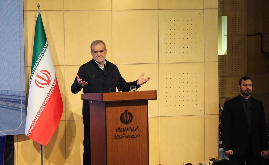 پزشکیان:مصمم به توسعه شبکه حمل و نقل کشور هستیم/ تلفات بالای این بخش قابل قبول نیست پزشکیان:مصمم به توسعه شبکه حمل و نقل کشور هستیم/ تلفات بالای این بخش قابل قبول نیست