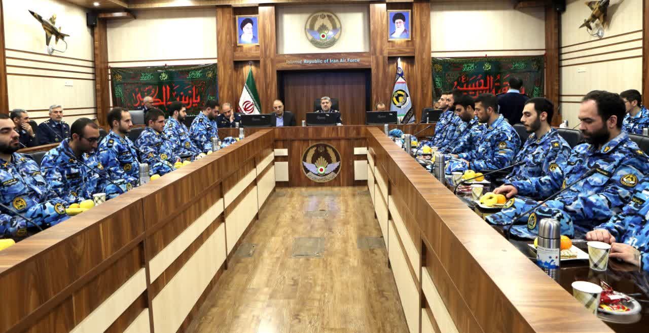 دفاع از میهن وظیفه مشترک همه ایرانیان است دفاع از میهن وظیفه مشترک همه ایرانیان است