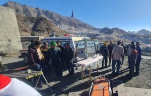 ریزش معدن کوشک بافق ۶ مصدوم داشت/ کارگری محبوس نشده است