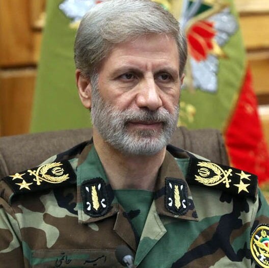 دستور فرمانده کل ارتش برای کمک به ستاد بحران دستور فرمانده کل ارتش برای کمک به ستاد بحران