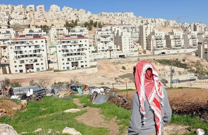 یورش شهرک نشینان اسرائیلی به کرانه باختری/۱۵ خانواده آواره شدند