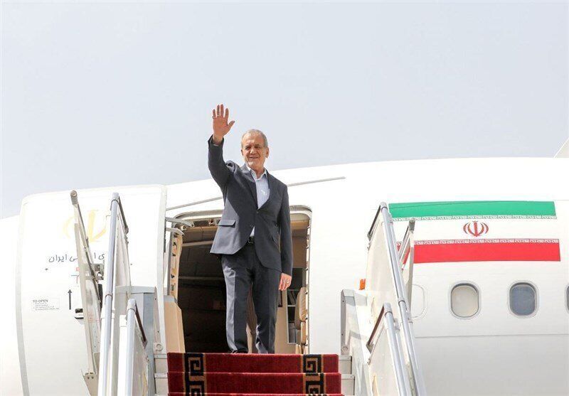 رئیس جمهور لرستان را به مقصد تهران ترک کرد رئیس جمهور لرستان را به مقصد تهران ترک کرد