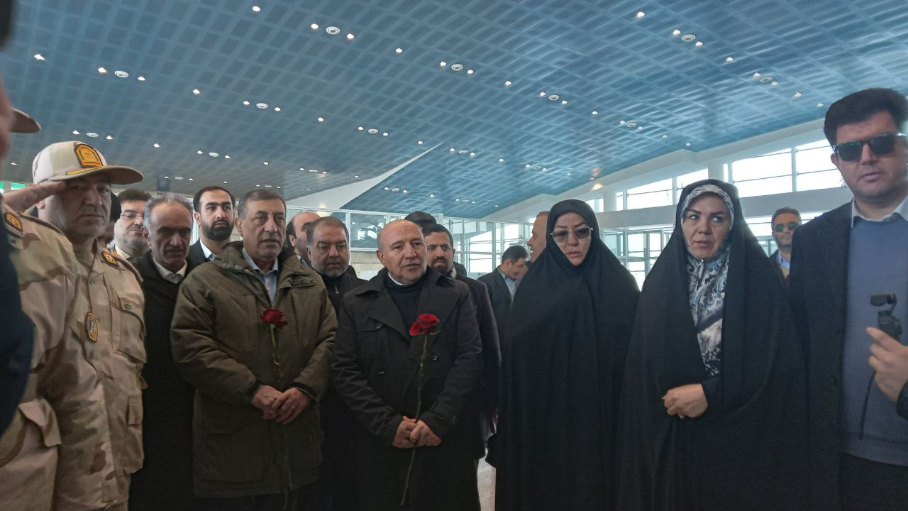 معاون اجرایی رئیسجمهور به ماکو رفت/ بازدید از نیروگاه خورشیدی ۶ مگاواتی معاون اجرایی رئیسجمهور به ماکو رفت/ بازدید از نیروگاه خورشیدی ۶ مگاواتی