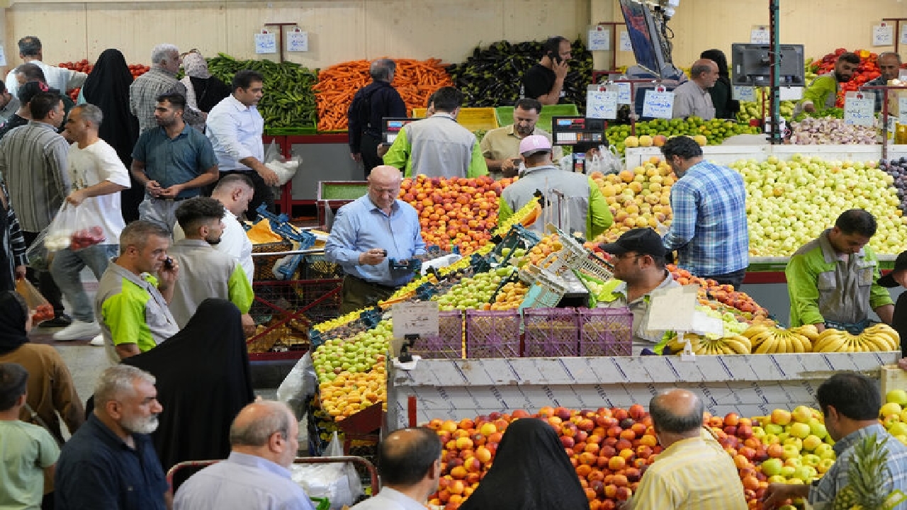 تغییر ساعت فعالیت میادین و بازارهای میوه و ترهبار در روز ۱۴ و ۱۵ خرداد تغییر ساعت فعالیت میادین و بازارهای میوه و ترهبار در روز ۱۴ و ۱۵ خرداد