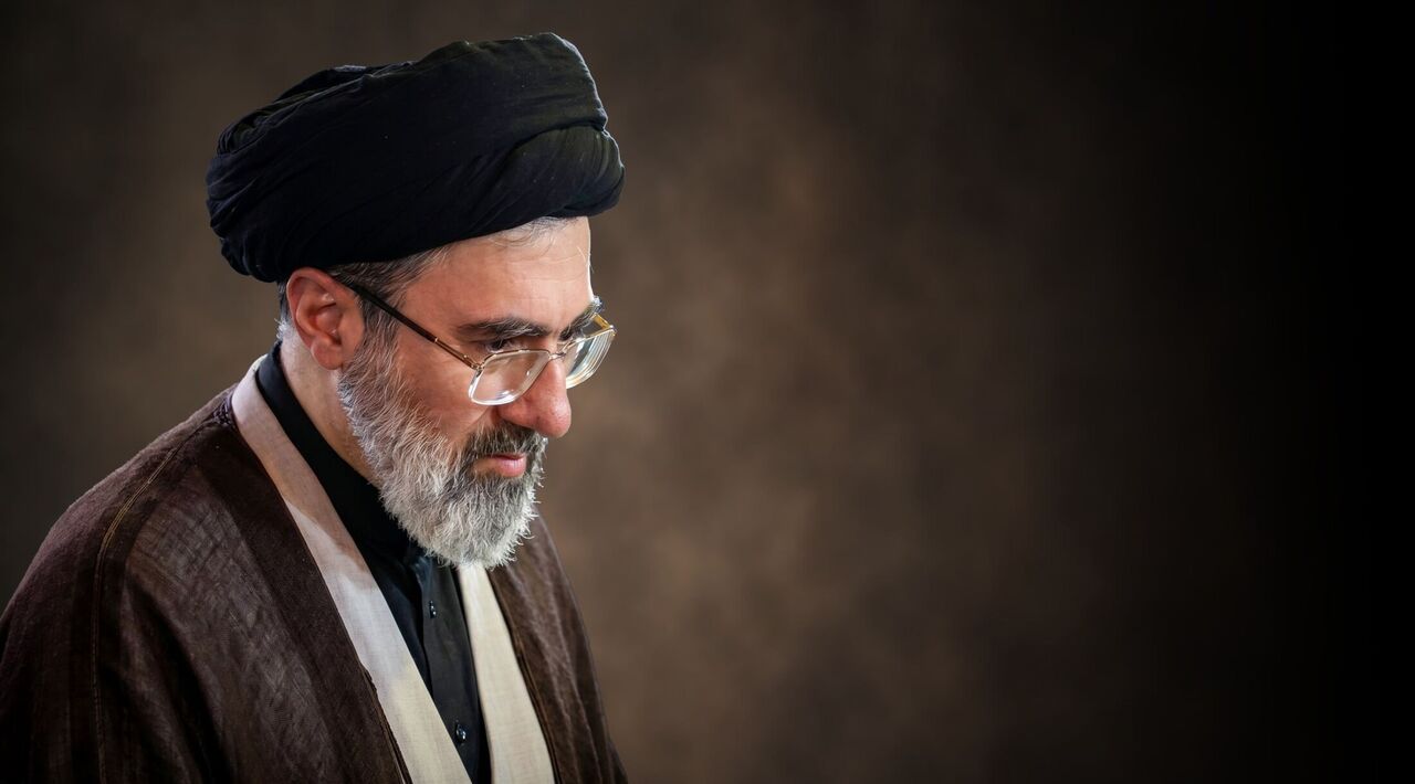 دفتر رهبر انقلاب: مطالب خارج از مراجع رسمی فاقد سندیت است دفتر رهبر انقلاب: مطالب خارج از مراجع رسمی فاقد سندیت است