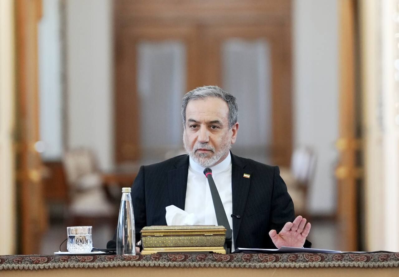 یکی از اقدامات سخت وزارت امور خارجه در دوران جنگ، تامین نیازهای درمانی بود یکی از اقدامات سخت وزارت امور خارجه در دوران جنگ، تامین نیازهای درمانی بود
