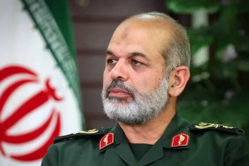 سرلشکر وحیدی: رزمندگان اسلام مسلح ترین ارتش تاریخ جهان را به زانو در آوردند سرلشکر وحیدی: رزمندگان اسلام مسلح ترین ارتش تاریخ جهان را به زانو در آوردند