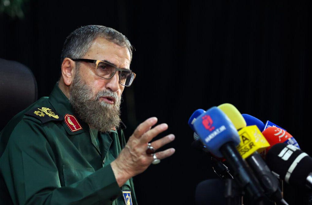 نامه سردار باقرزاده به صلیب سرخ جهت پیگیری وضعیت خلبانان ایرانی اسیر